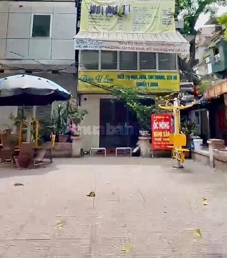 Bán nhà mặt ngõ, đang kinh doanh, khu vực sầm uất gần trường, chợ, bv