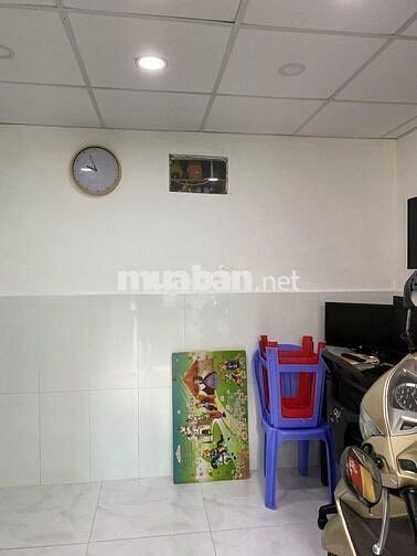 Bán nhà hẻm 1697, 40m2, 02 phòng ngủ. Hẻm cao không ngập nước.