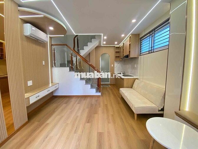 Lên Sóng Em Bé Siêu Phẩm Mới Xây 100% Xe Hơi Đậu Trước Nhà