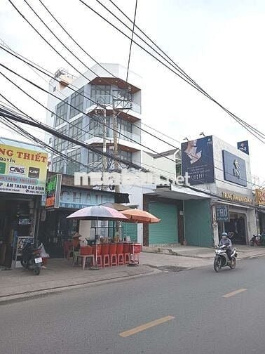 Giảm 900 triệu bán gấp căn nhà mặt tiền