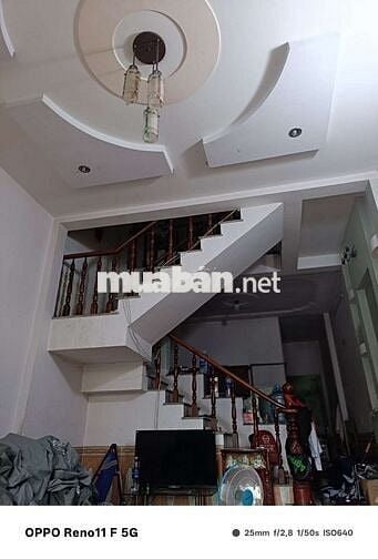 Nhà thuê 4×16 lầu suốt có 3pn. Đường lại Hùng Cường vào 2/ ngắn.