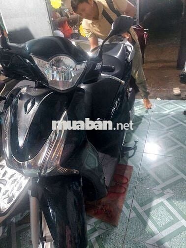 Em cần bán xe sh150i ,xe trùm mền