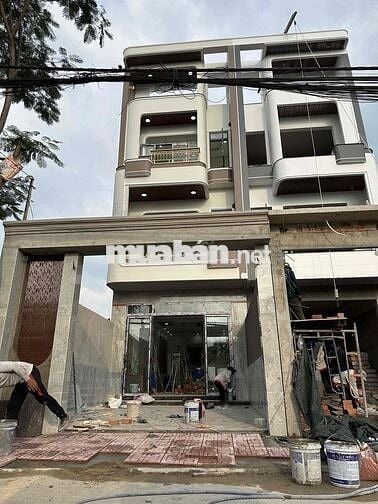 Nhà 3 lầu mới hoàn thiện gần siêu thị big c dĩ an cần bán