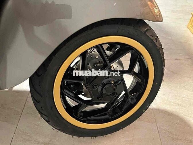 Cần bán Vespa Sprint 150