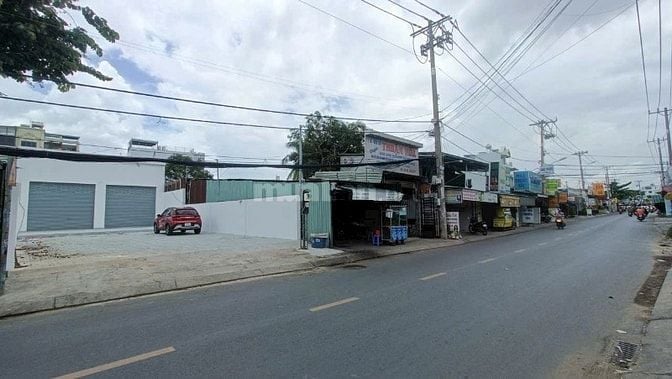 Chính chủ cần bán đất thổ cư 100% Mặt Tiền Quốc Lộ 1A.LH. 0932722223