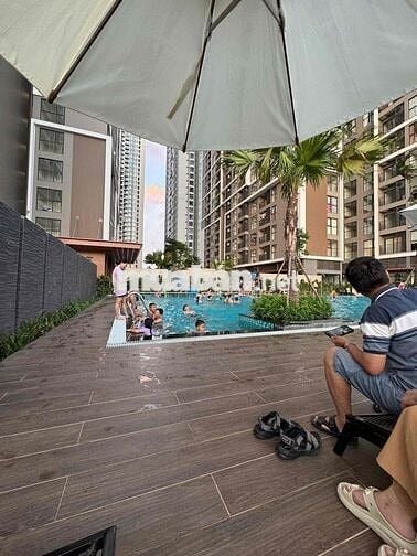 bán căn 1 ngủ 43m2 tại phân khu cao cấp của Vinhomes Smart City