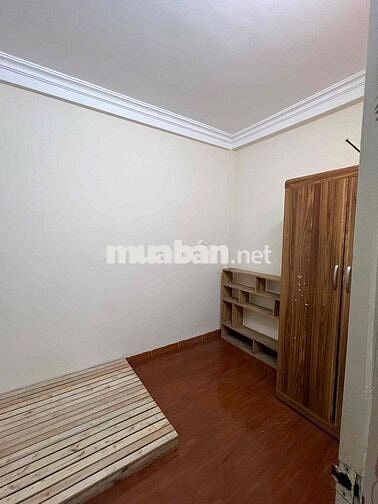 Cho thuê phòng trọ Bằng Liệt DT: 18m2 Giá 2TR