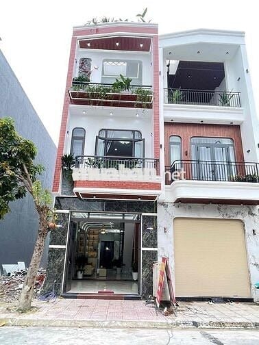 bán nhà hoàn công chính chủ. sổ hồng riêng. full nôội thất.an phú