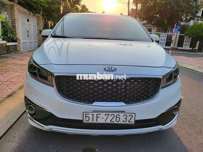 Kia Sedona 2016 Luxury 78.000km