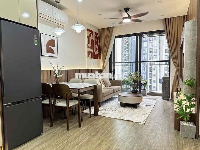 em cần bán căn 1N+1 43m2 Đông Nam toà S303 Vinhomes Smart City