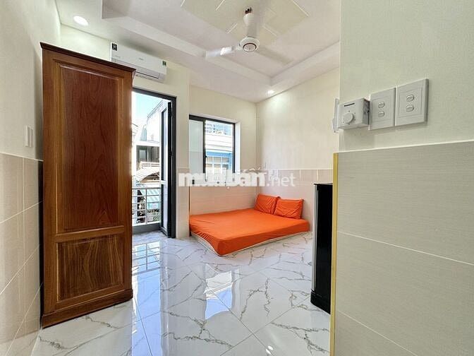 STUDIO BAN CÔNG NEW 100%, FULL NỘI THẤT NGAY CV LÊ THỊ RIÊNG