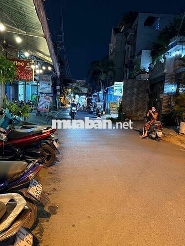 bán căn nhà cách mặt tiền phan huy ích 30m.đường rộng 10