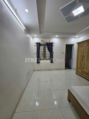 Tôi cần bán căn nhà ở ở đường ĐHT42, DT 101m2