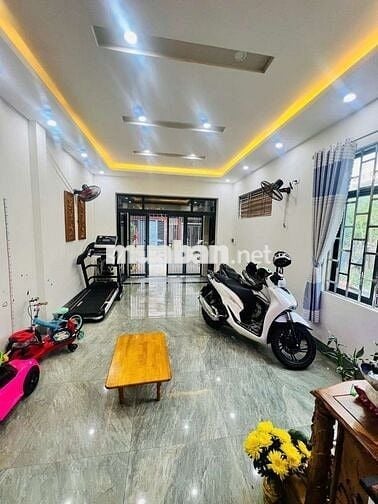 bán nhà 2 tầng đúc đường 5,5m Vỉa hè 3m, P Khuê Trung 

- DT 90 m2