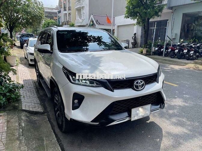 FORTUNER LEGENDER 2022, SƠN ZIN 100%, 31 NGÀN KM