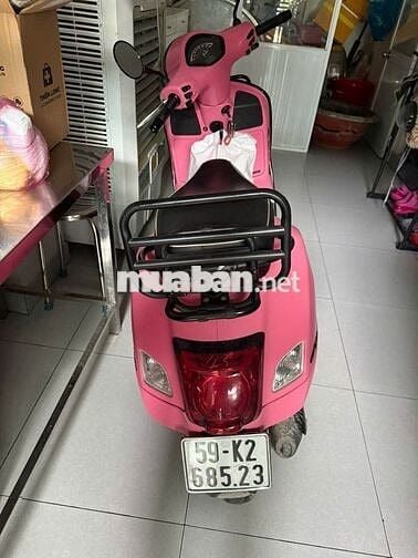 Xe tay ga Vespa GTS 2021 Hồng- 20.000km
