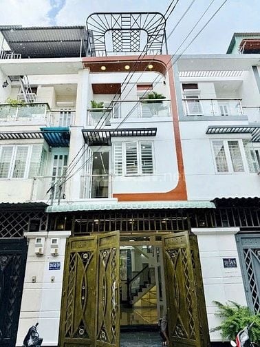 Kẹt tiền bán gấp nhà Tôn Đản. Phường 13. Quận 4. Giá 4 tỷ 390. 