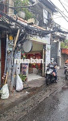 Nhà vị trí đẹp 4×13,5m có 1 lầu,,2pn và 2wc ở Dương Bá Trạc p2q8