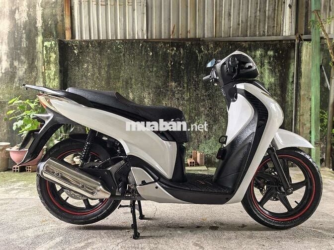 SH 150 nhập Ý Trắng Sport