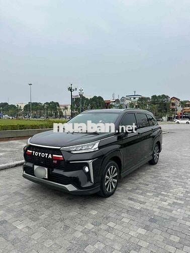 Toyota Veloz Cross 2023  số tự động 7 chỗ