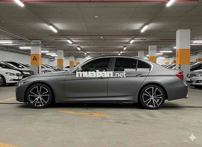 BMW 3 Series 2015 320i - 65000 km
