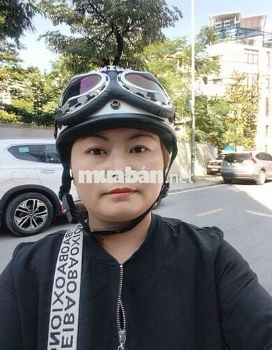 SỐC PHÂN LÔ VỈA HÈ THÊNH THANG ĐỐI DIỆN GALAXY VẠN PHÚC KINH DOANH Đih