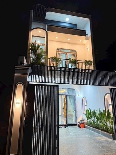 CHỦ GIẢM 200 TRIỆU BÁN GẤP NHÀ 1T/1L MỚI 100% ĐƯỜNG HUỲNH VĂN LUỸ 