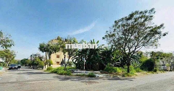 Bán gấp lô đất góc 2 mặt tiền View sông thoáng máy kdc sadeco Q7