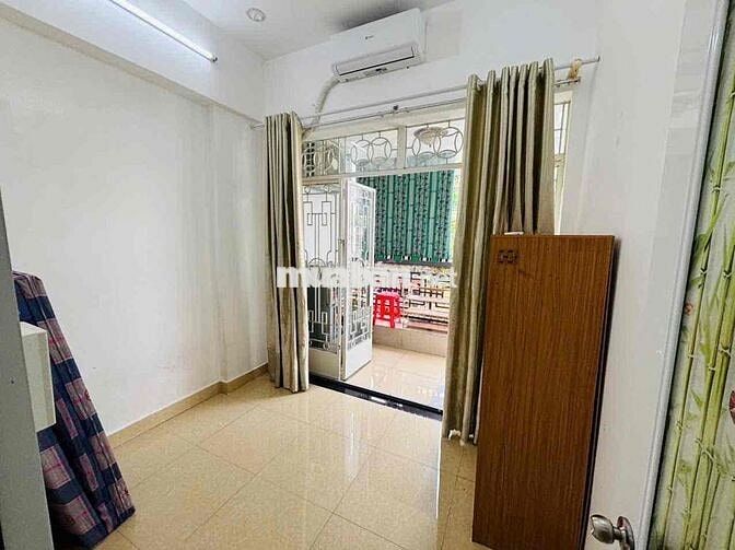 CĂN HỘ 2 PHÒNG NGỦ BAN CÔNG GIÁ RẺ_FULL NỘI THẤT_GẦN