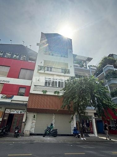 Mặt tiền Nguyễn Đình Chiểu đoạn 2 chiều P2 Q3- 6X10 5 tầng chỉ 36 tỉ 