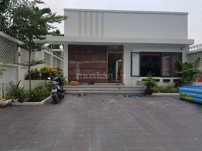 nhà cách mặt đường nguyễn văn lộng 2 căn nhà (chính chủ rao bán)