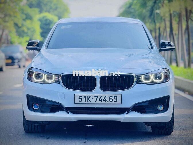 BMW 3 Series 2015 320i GT - 80000 km