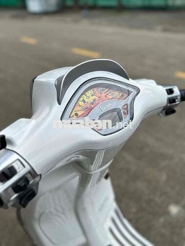 🔥 CẦN BÁN XE VESPA 2015 – MÀU TRẮNG ĐẸP NGUYÊN BẢN