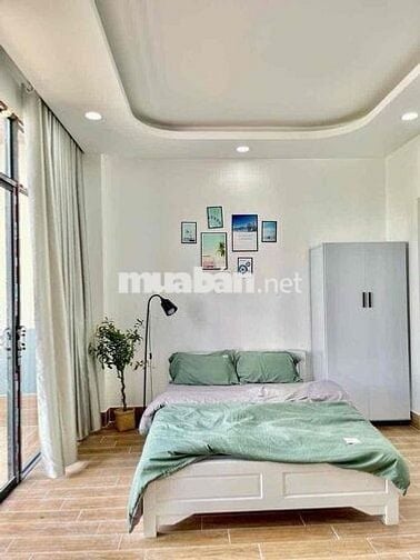 Khách Cần Pass Phòng - Ban Công - Hầm Xe - Thang Máy