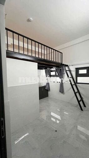 Phòng CHDV 15m2 có cửa sổ cách chợ 20m đường trần văn đang