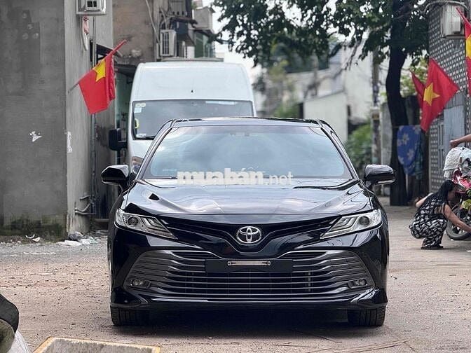 Bán Toyota Camry 2020 2.5Q hỗ trợ bank