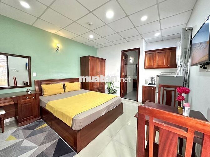 NGAY NHÀ THI ĐẤU PHÚ THỌ,GẦN ĐH BÁCH KHOA ,PHÒNG 25M2 THANG MÁY BẢO VỆ