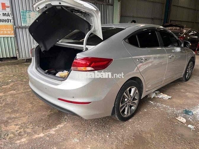 Hyundai Elantra 2016 2.0 AT - 190000 km