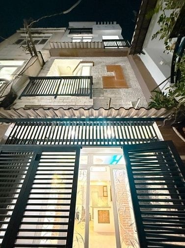 Mặt tiền thụt phú nhuận 4 tầng 4pn có sân thượng chỉ nhỉnh 7 tỷ