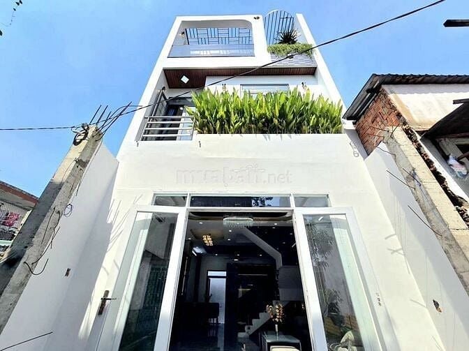 BÁN NHÀ XÂY MỚI 100% - GIÁP QUẬN 7