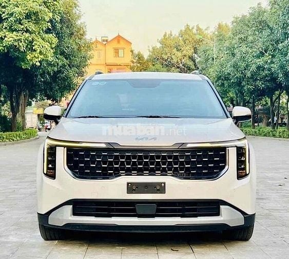 Kia Carnival 2.2D Luxury model 2025