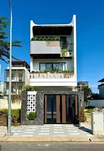 Bán nhà mới 3 tầng nội thất cao cấp KĐT Mỹ Gia giá chỉ 8 tỷ 550.