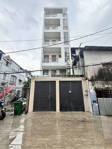 CHDV QUANG TRUNG 181m2 - 6 TẦNG THANG MÁY 25 PHÒNG- DÒNG TIỀN 140Triệu