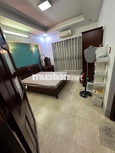 Phòng toilet riêng 25m2 bao hết bills trong nhà lầu nguyên căn