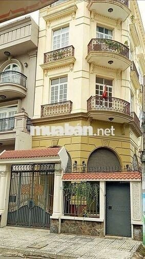 MẶT TIỀN TOÀ NHÀ SANG TRỌNG CÓ THANG MÁY