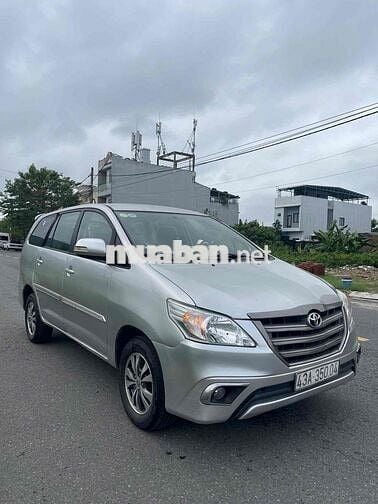 Toyota Innova 2015