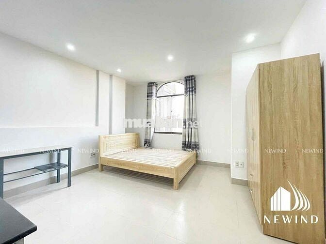 Chính chủ cho thuê phòng cửa sổ trời cạnh Lotte Mart có thang máy