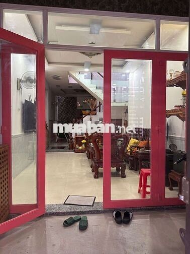 NHÀ HẺM XE HƠI KHU VỰC AN NINH GẦN CHỢ NHÀ  FUNL NỘI THẤT