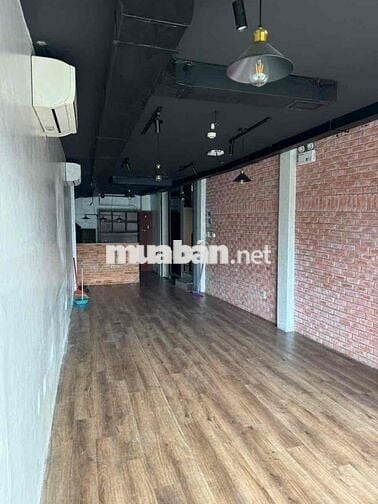 Cho thuê mặt tiền Lê Lai, Quận 1 giá 40tr kinh doanh tự do