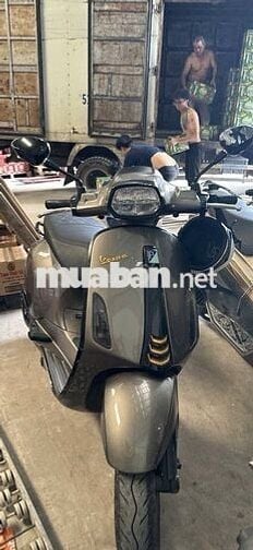 Bán xe Vespa Sprint 125 đăng ký 10/2020, màu Ghi